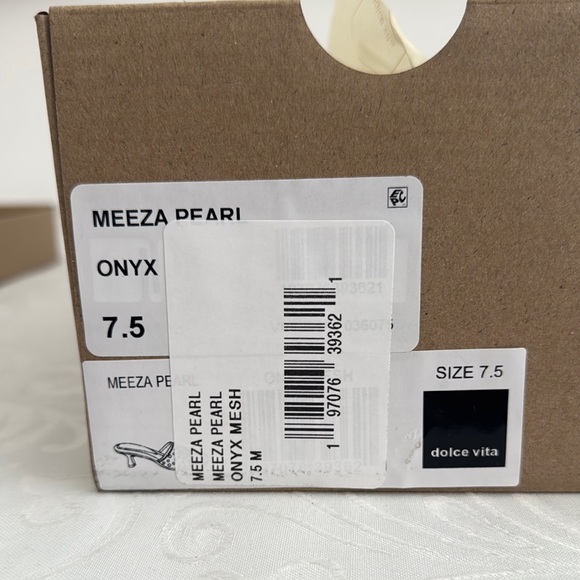 Dolce Vita Meeza Imitation Pearl Sandal. Ladies 7.5 - Picture 7 of 15